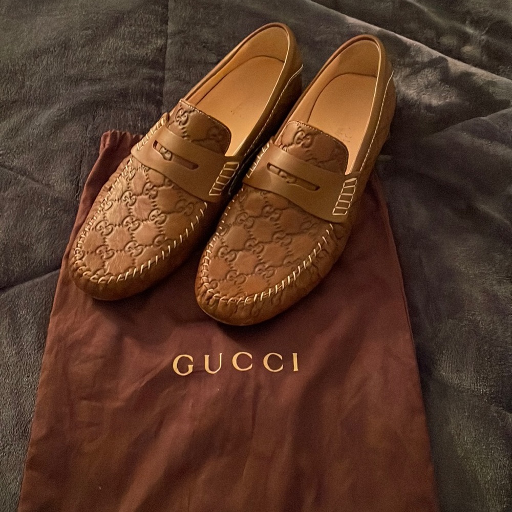 Mens Gucci loafers brown leather with G print. Size 9. Perfect condition.
